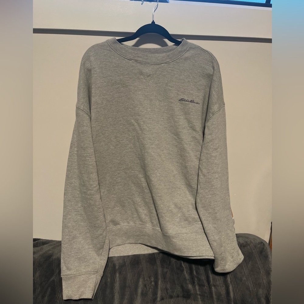 Men’s gray Eddie Bauer crewneck